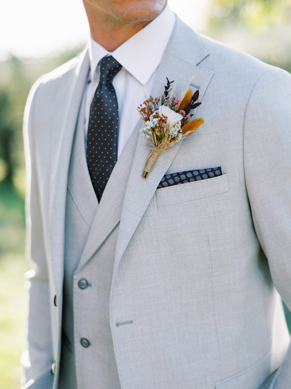 Top 10 Tips for Choosing Your Suit 